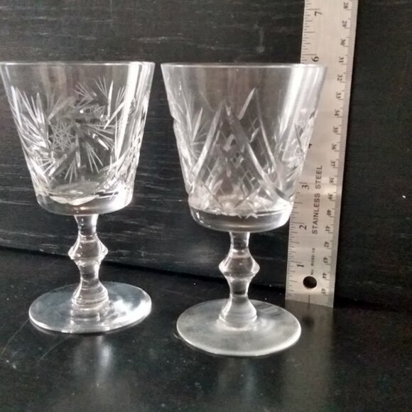 Crystal Pinwheel Wine Glasses set of THREE - Picture 3 of 9